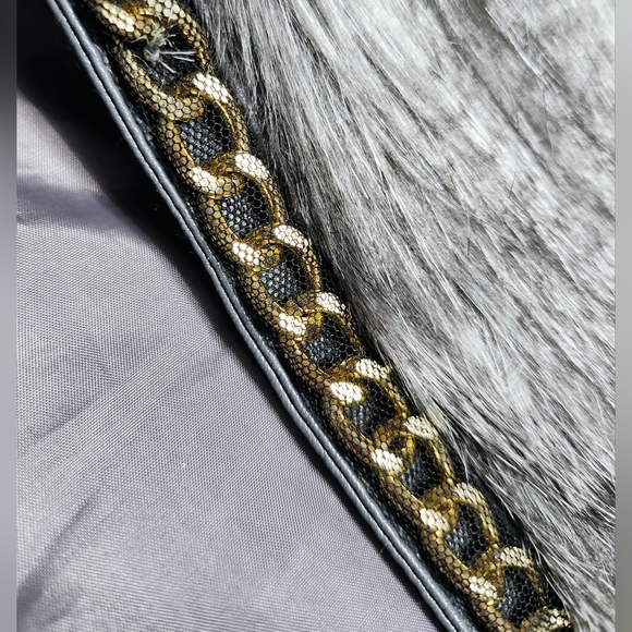 bebe Faux Fur Vest size M - Picture 5 of 14